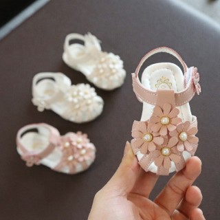 Sandal rọ đế phát tiếng kêu