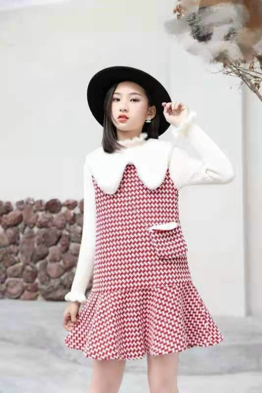 Set váy dạ len kẻ caro đỏ